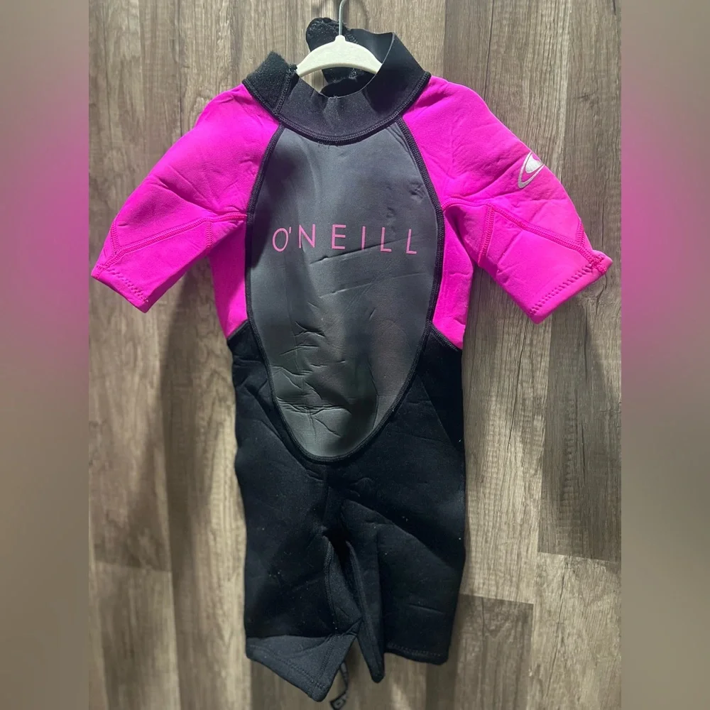 O'Neill Kids Pink and Black Short Sleeve Wetsuit 4t kids girls toddler VGUC